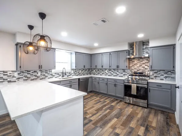 375 Brown Rd, Mc Dade, TX 78650