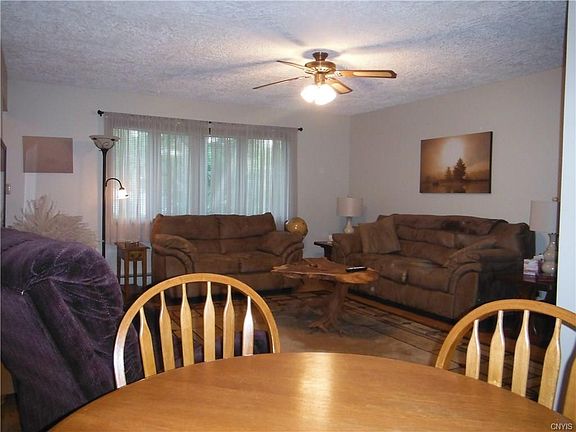 2nd image of 3083 Hope Pl
