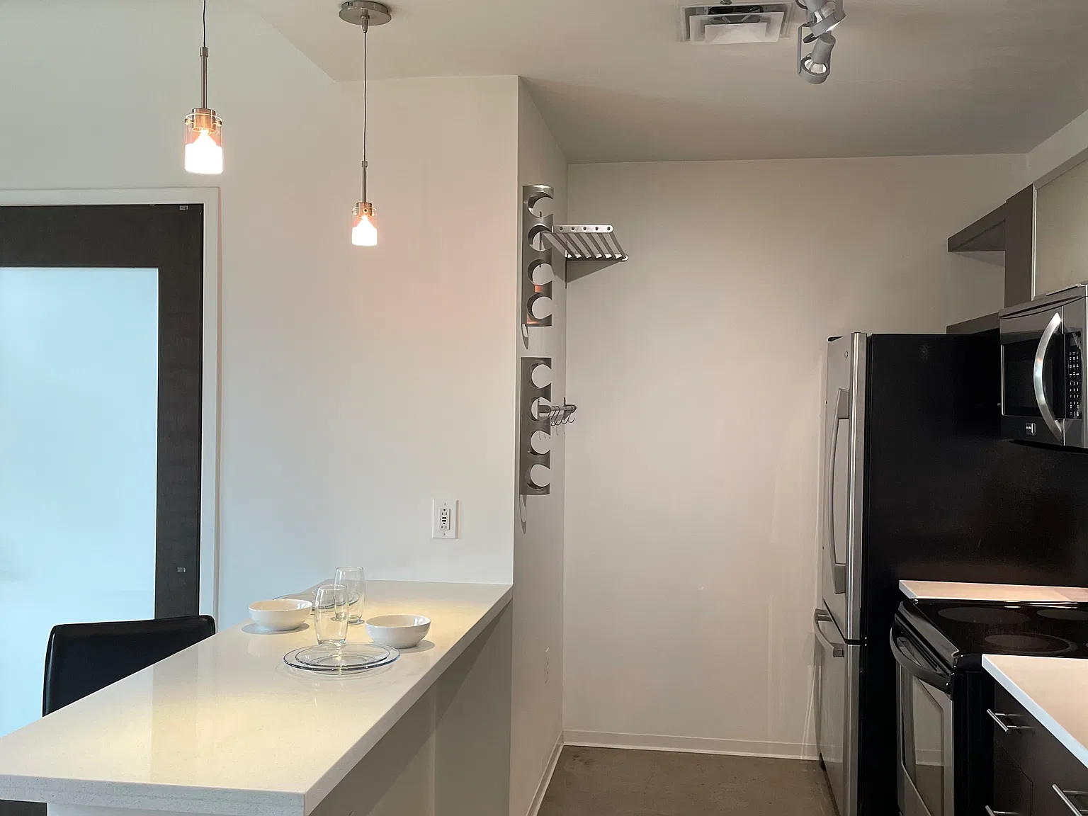 1 bed, 760 sqft, $1,650 — Photo 2