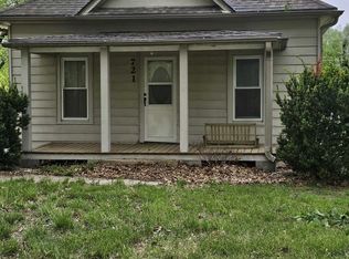 721 Woodland St, Emporia, KS 66801