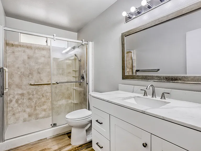 4932 W Mercer Ln — Photo 9