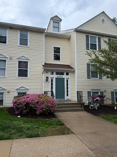 20313 Beaconfield Ter Photo 1