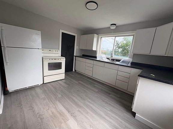 2nd image of 111 E Elizabeth St #2