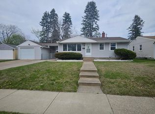 2123 Hawthorne Ave E, Saint Paul, MN 55119