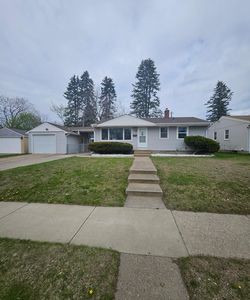 2123 Hawthorne Ave E, Saint Paul, MN, 55119