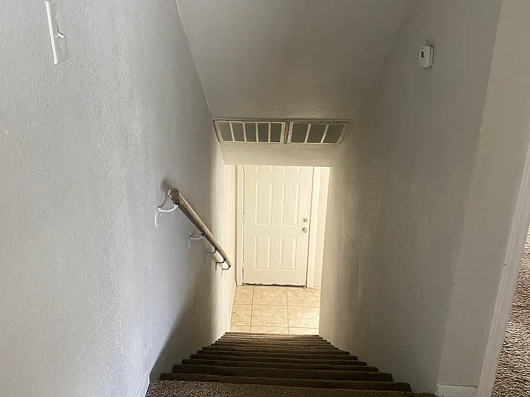 3402 Lantern Ln — Photo 10