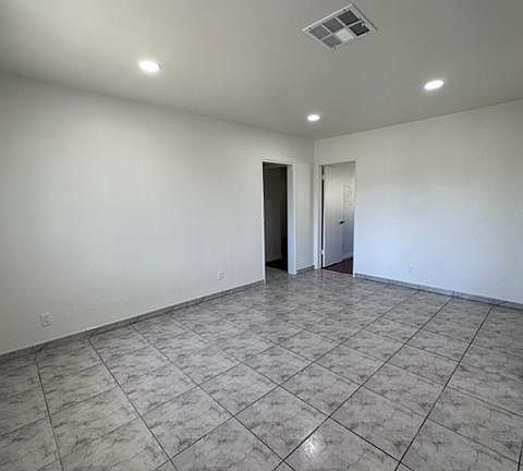 3rd image of 3229 W 110th St