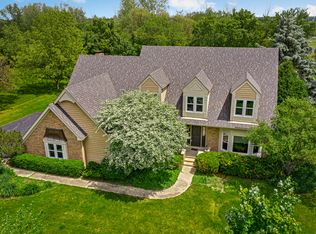 5N725 E Ridgewood Dr, Saint Charles, IL