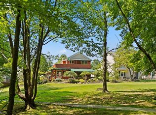 16462 Georgetown Ct, Strongsville, OH