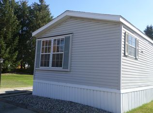 17042 Canmore St, Macomb, MI 48044