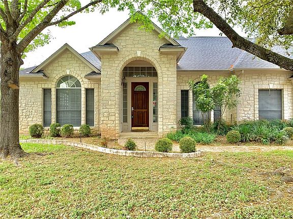 3rd image of 10722 River Plantation Dr
