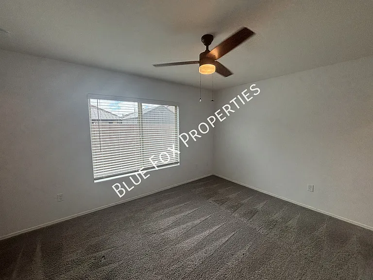 98 E Manor View Rd — Photo 12