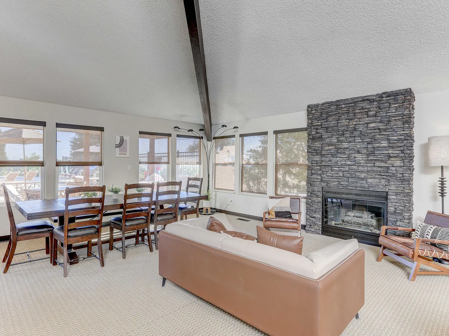 Americana Lakewood Apartments — Photo 1