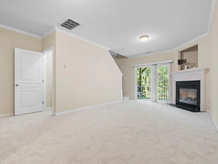 160 Grey Elm Trl — Photo 16