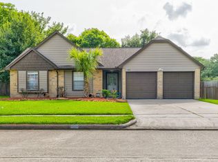 421 Indian Meadow Dr, League City, TX 77573