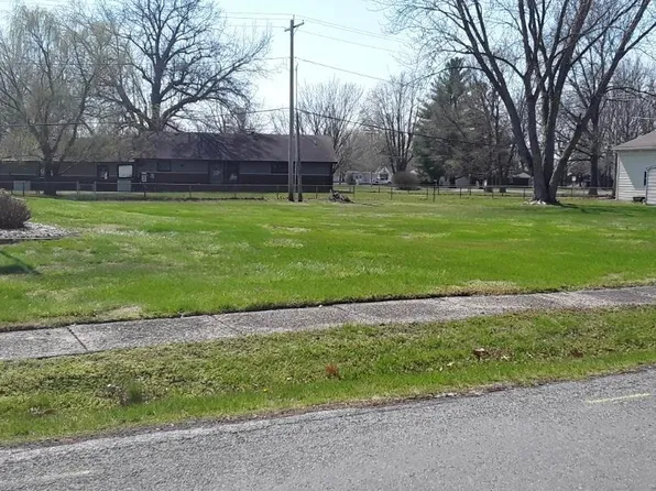 0 Mounts St, Carlinville, IL 62626