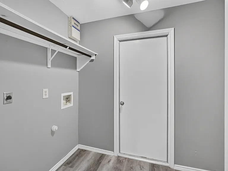 6318 Brookcrest Dr — Photo 25