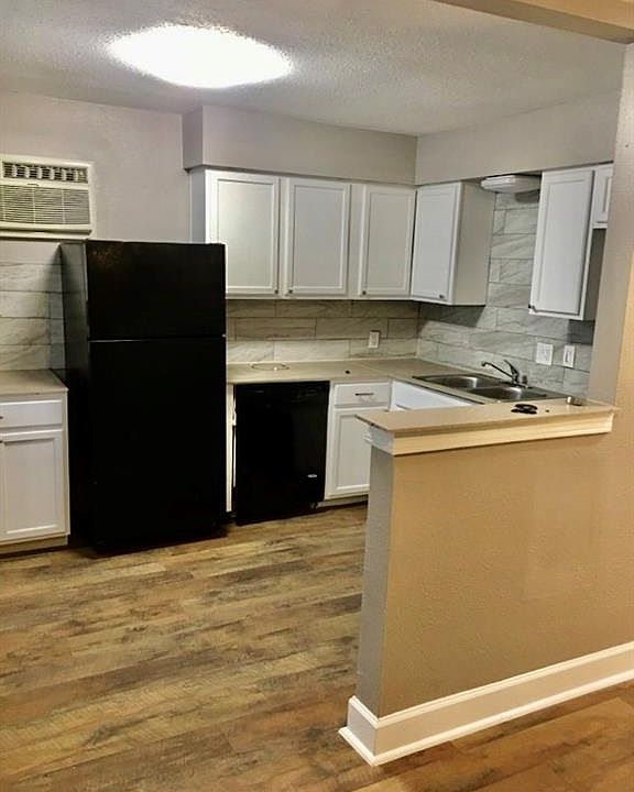 1st image of 2914 Avenue K Rear 2