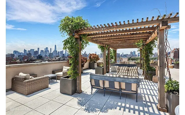 Rented by Douglas Elliman | media 31