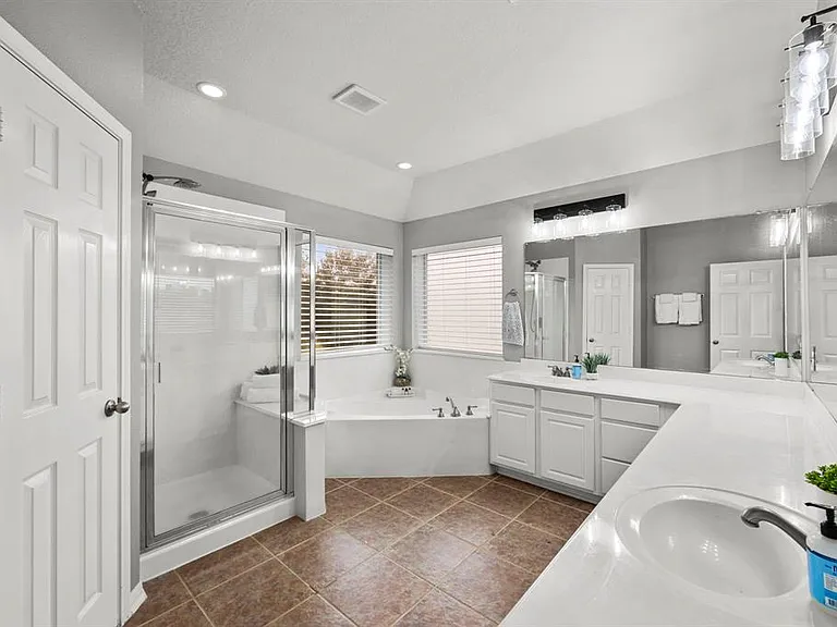 10822 Cornwall Ln — Photo 31