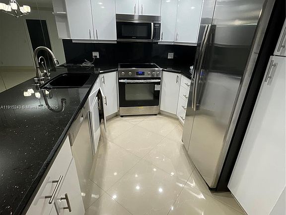 4th image of 3800 S Ocean Dr APT 1823