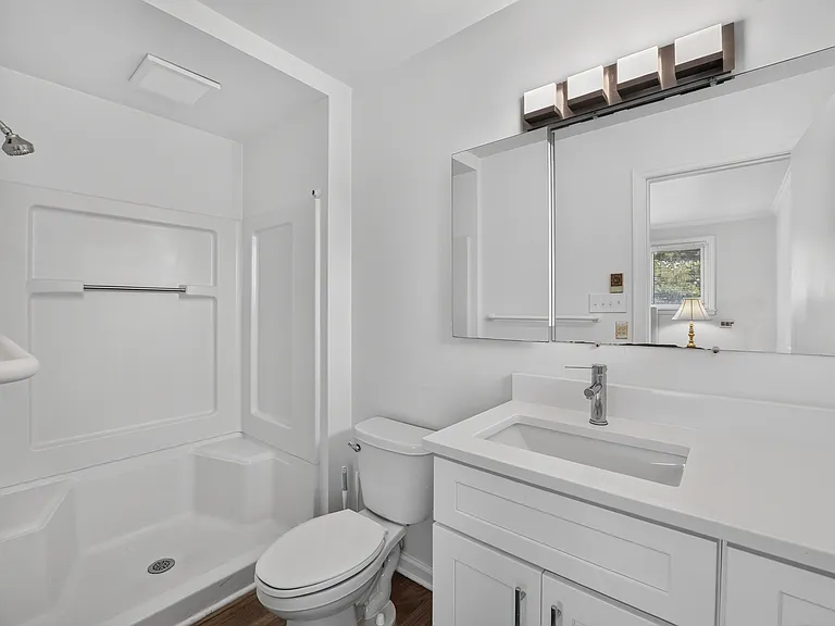 500 Emerald Pond Ln — Photo 9
