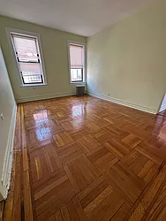 57 Avenue O