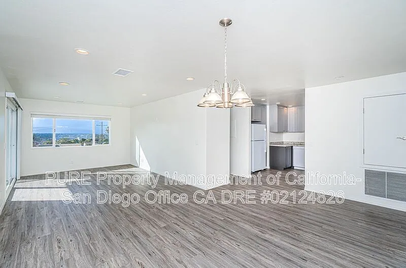 Building Photo - 2709 Elm Ave #B