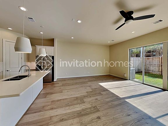 5th image of 10414 Executive Lake Dr