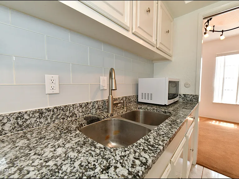 6201 Escondido Dr #17D — Photo 16