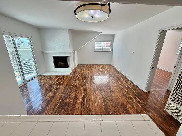 2201 Manhattan Ave — Photo 6