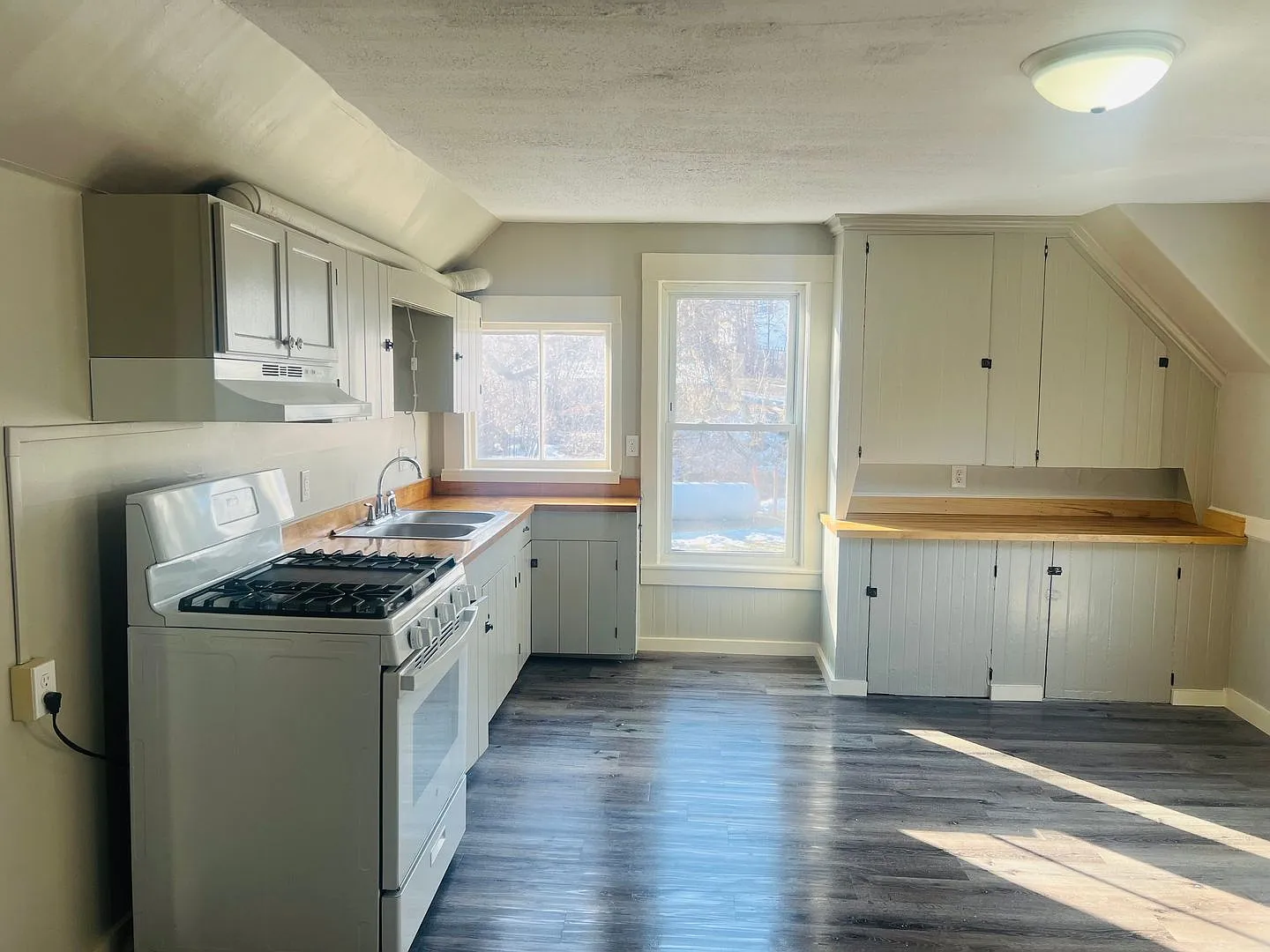 26-30 Mason Street — Photo 1
