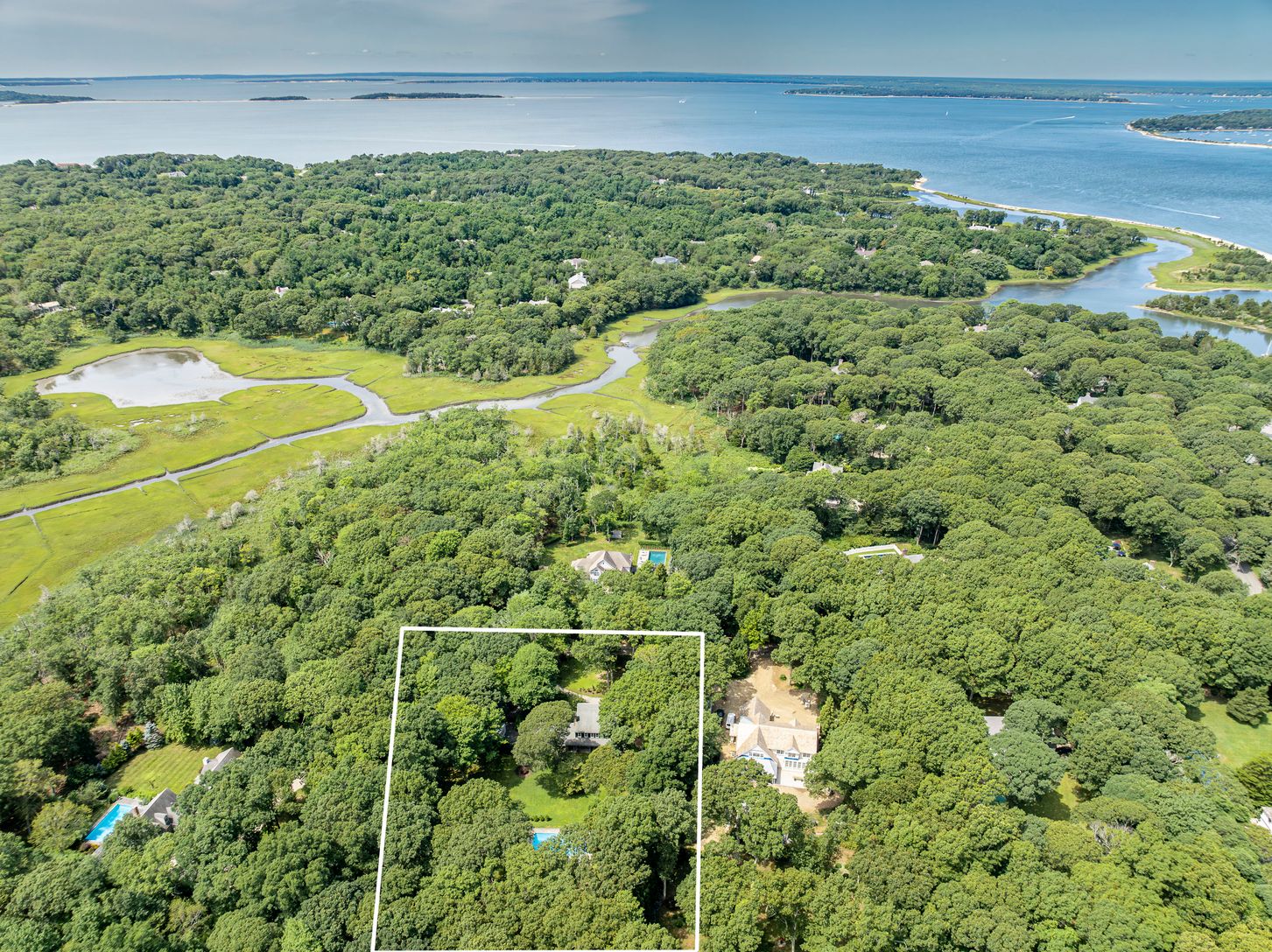 Aerial of Genet Creek and surrounds
