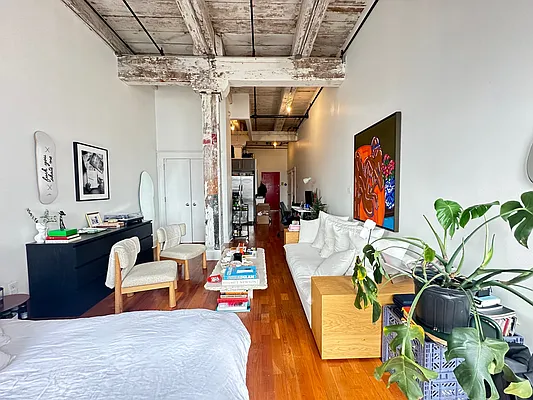 Rented by Dream Space Realty | media 6