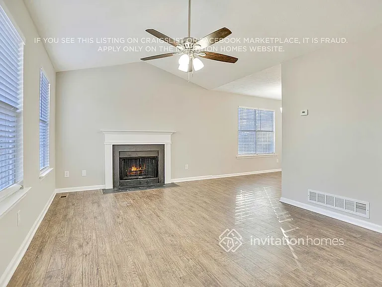131 Halehaven Dr — Photo 4