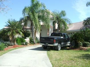 1820 Canterbury Dr, Indialantic, FL 32903