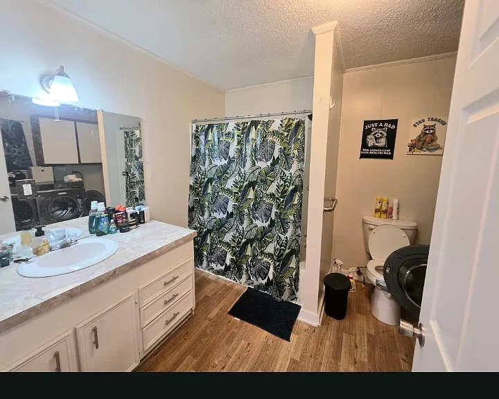 817 Louisiana St — Photo 13