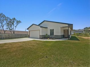 3612 Broken Bow Dr, Granbury, TX 76048