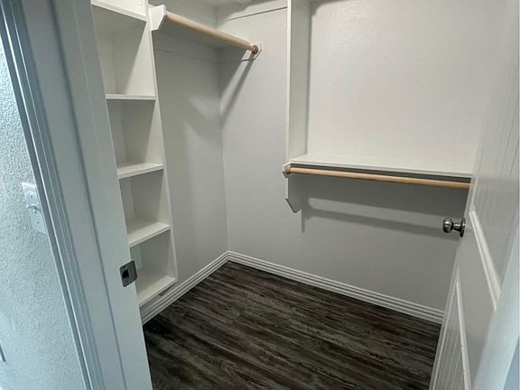 3rd image of 1309 W Texas St