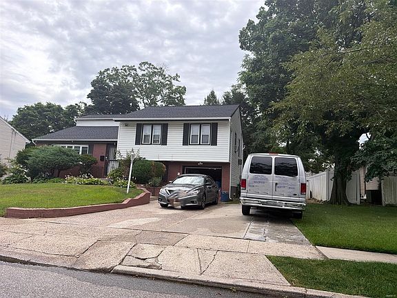 3rd image of 13 Talbot Dr