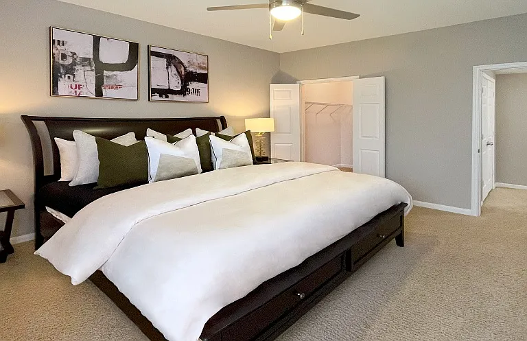 Breckenridge Apartments — Photo 5