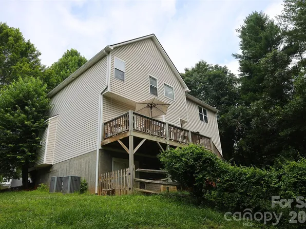 30 Double Brook Dr, Weaverville, NC 28787