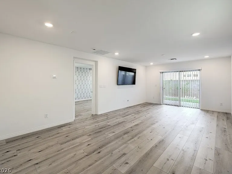 8051 Adelaide Hills St — Photo 25