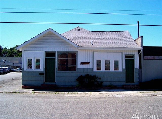 2nd image of 1923 22nd Ave S