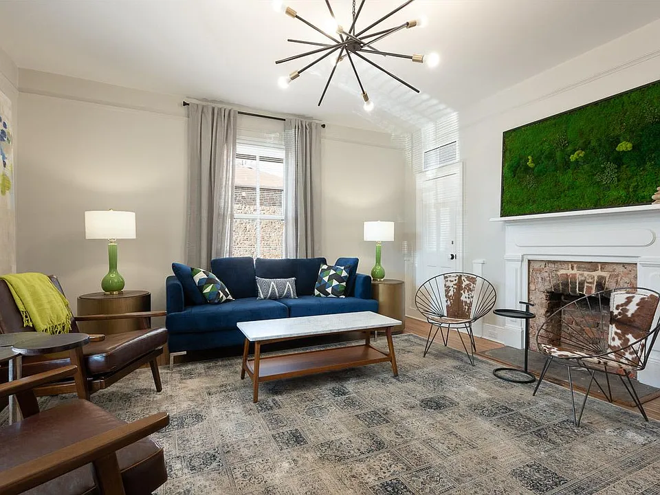 915 Belmont Ave #1