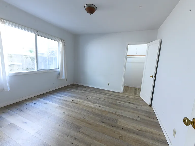 2501 Cedar St — Photo 11