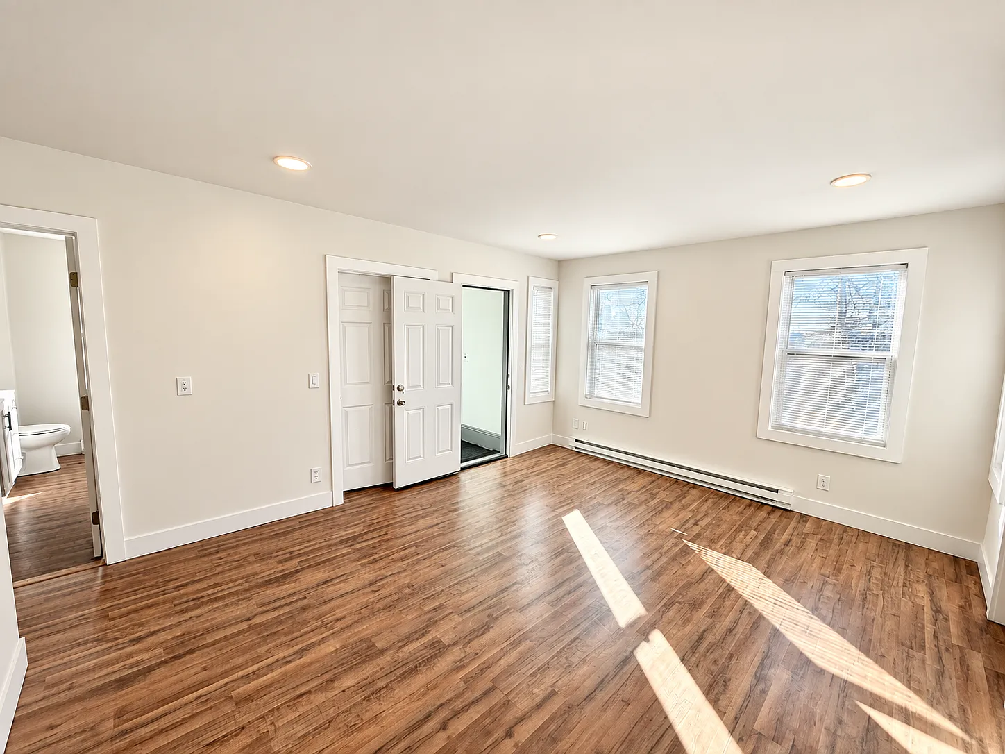 4 bed, 1035 sqft, $2,650 — Photo 1