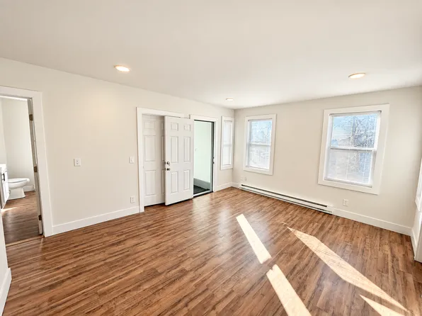 397 Orms St APT 1, Providence, RI 02908