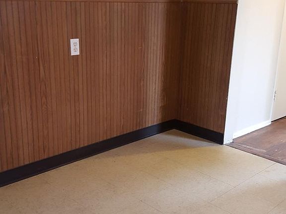 Eat in Area of Kitchen
