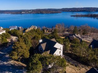 118 Bluff Cv, Blue Eye, MO 65611